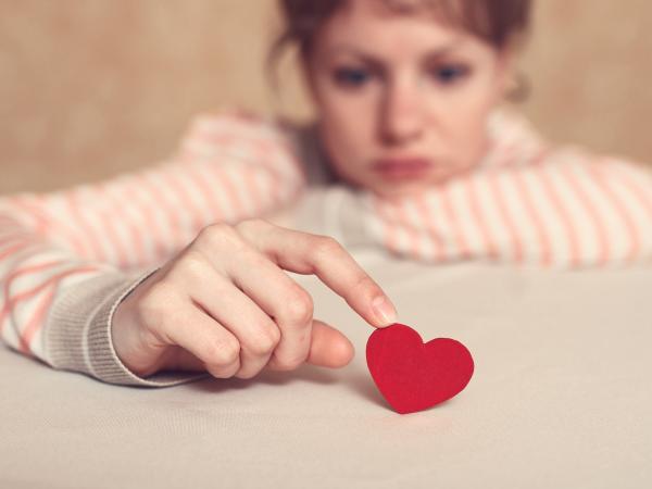 Làm gì để thoát khỏi một cuộc tình không lành mạnh?