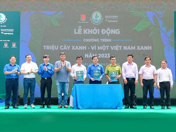 “Triệu cây xanh – Vì một Việt Nam xanh” năm 2023 trở lại với mục tiêu trồng mới 60.000 cây xanh rừng đầu nguồn